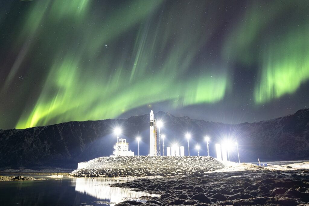 Isar Aerospace -yhtiön raketti Norjan Lofooteilla.